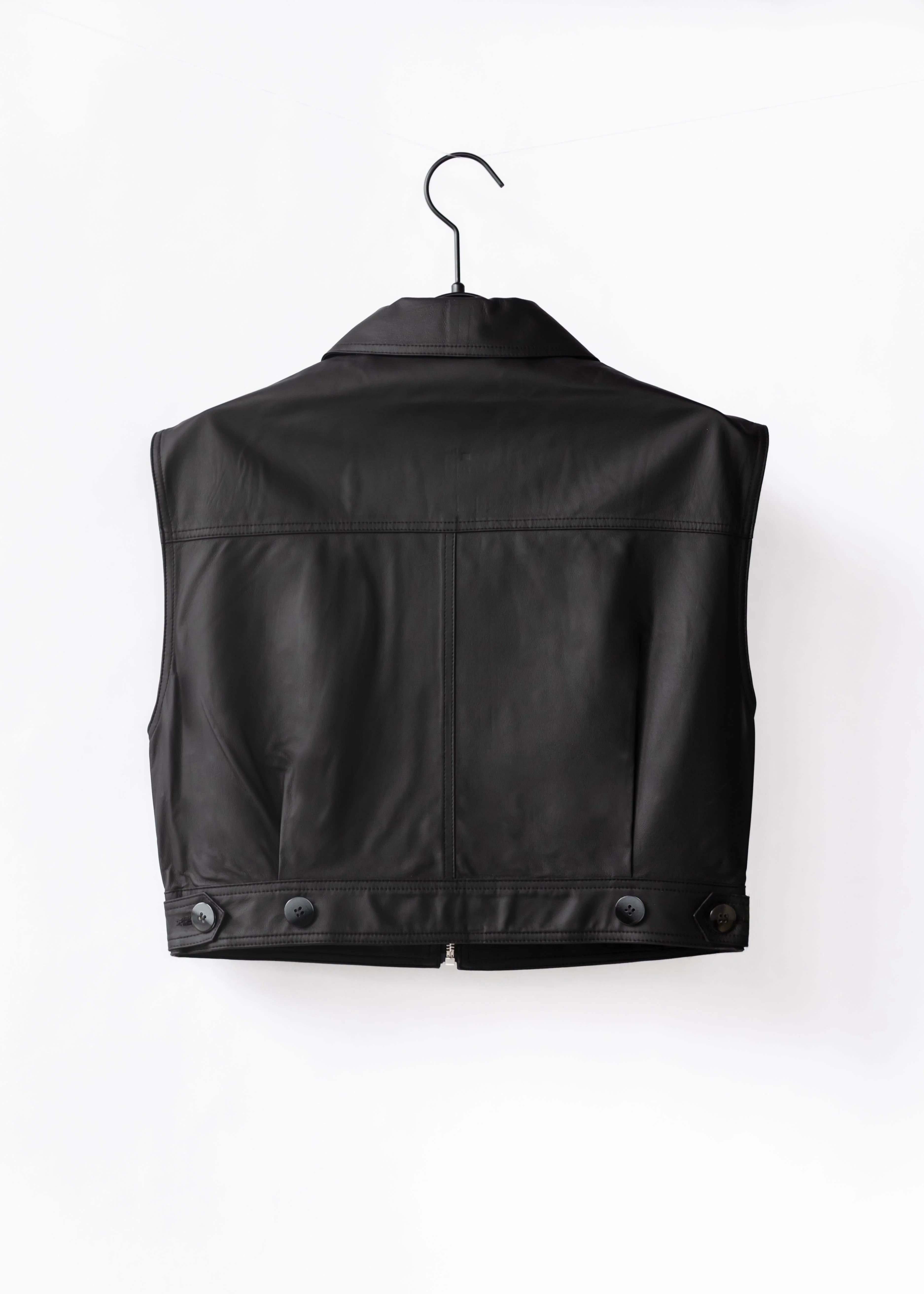 Cropped gilet made of vegan leather