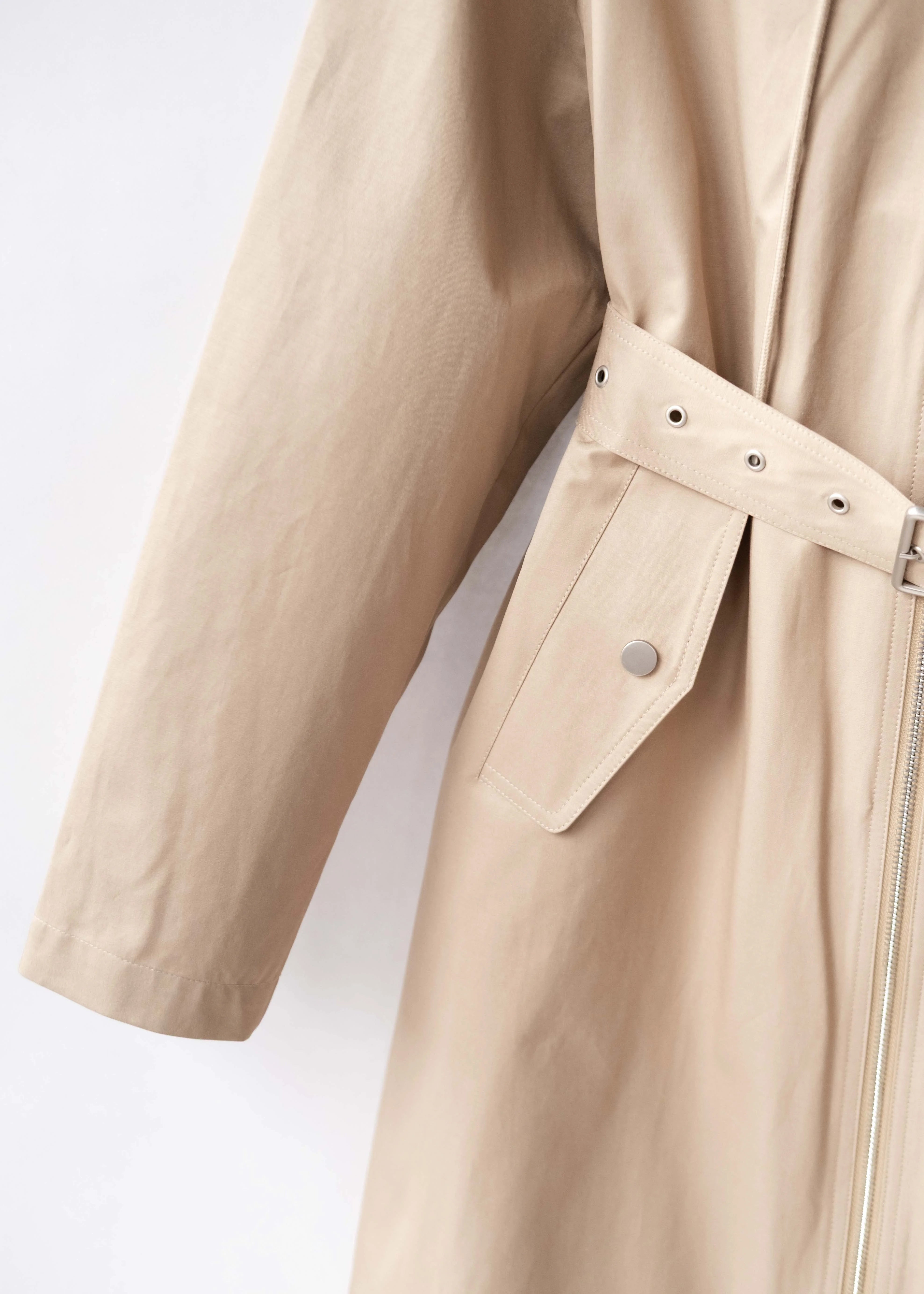 Lightweight coat with hood