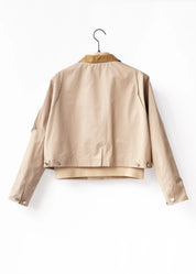 Lightweight jacket with collar