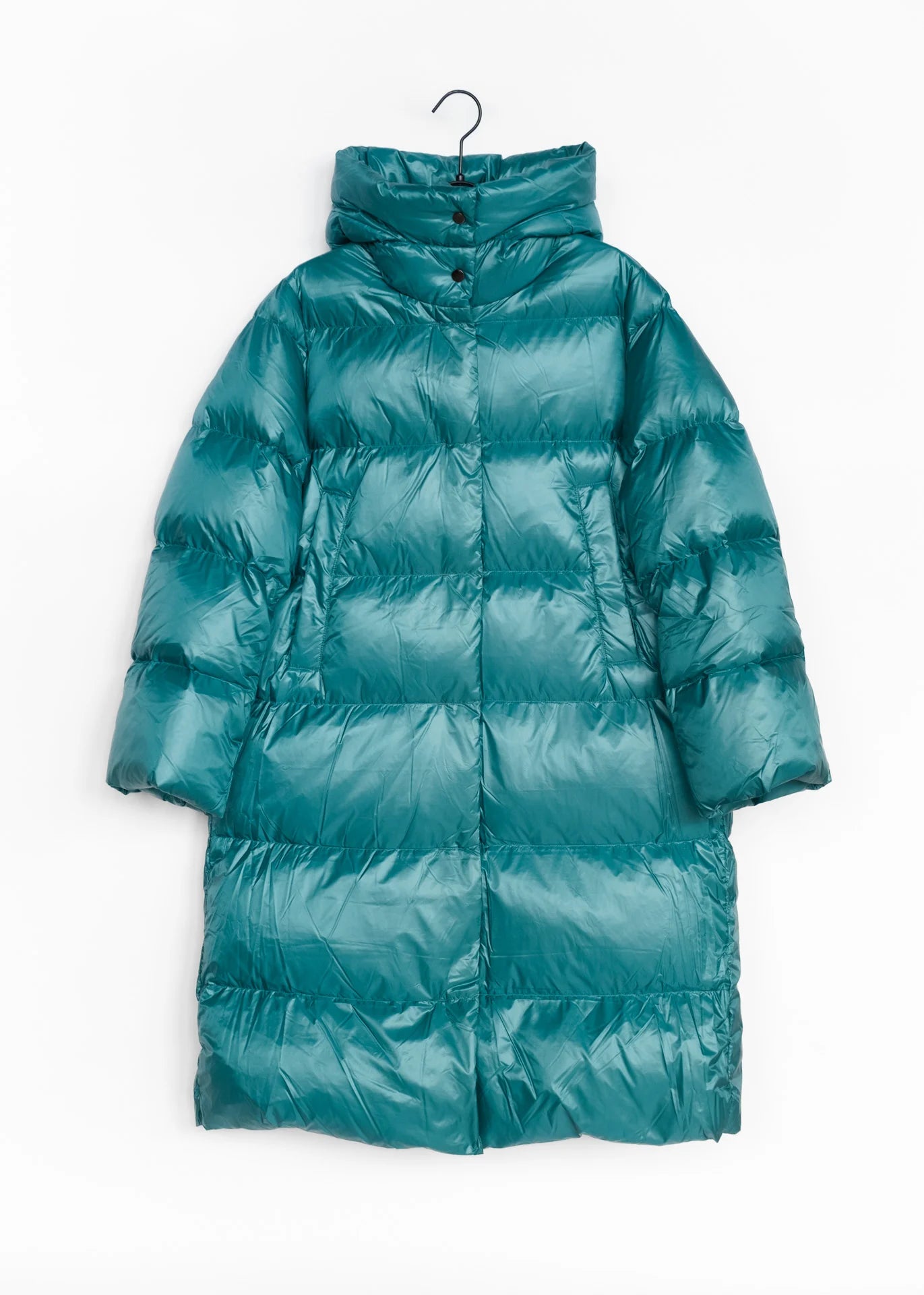 Langer Daunenmantel mit Kapuze