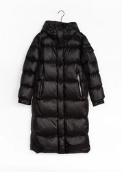Langer Daunenmantel mit Kapuze