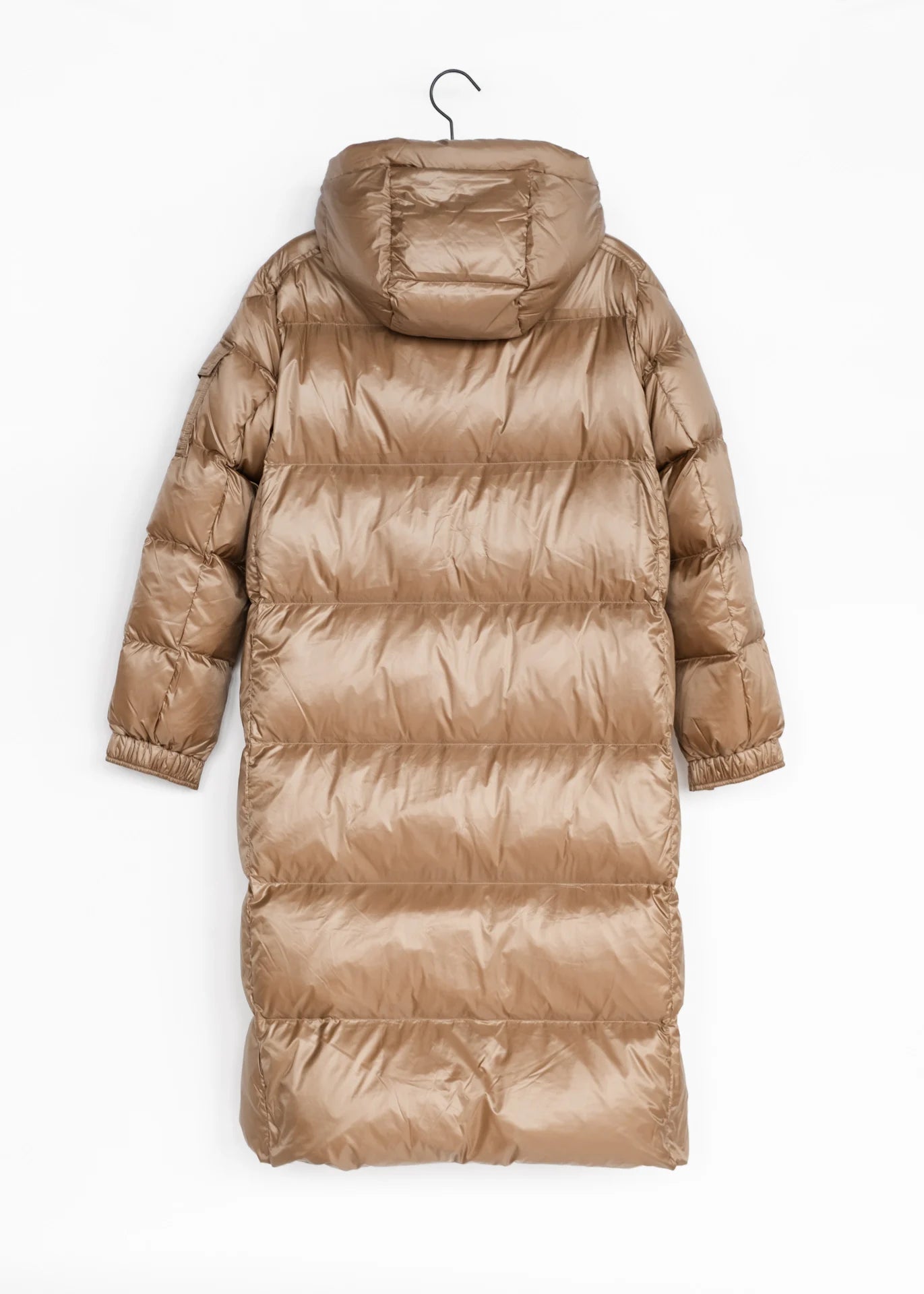 Langer Daunenmantel mit Kapuze