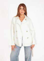 Wolljacke mit Bindegürtel