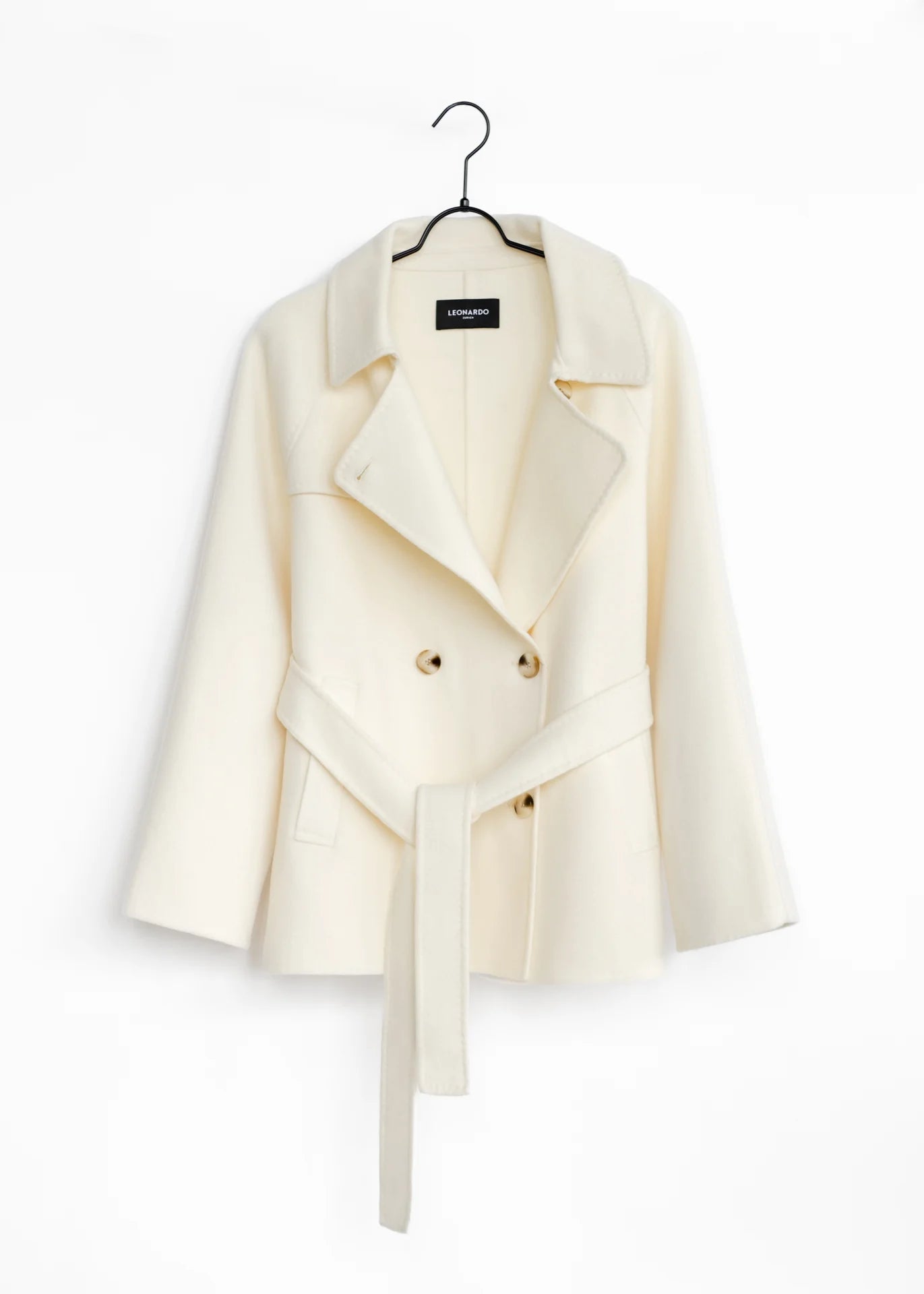 Wolljacke mit Bindegürtel