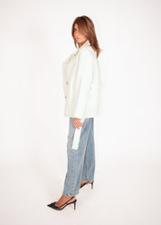 Wolljacke mit Bindegürtel