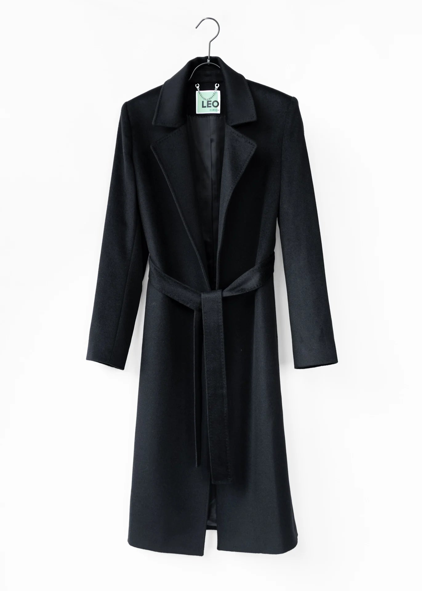 Langer Wollmantel mit Gürtel