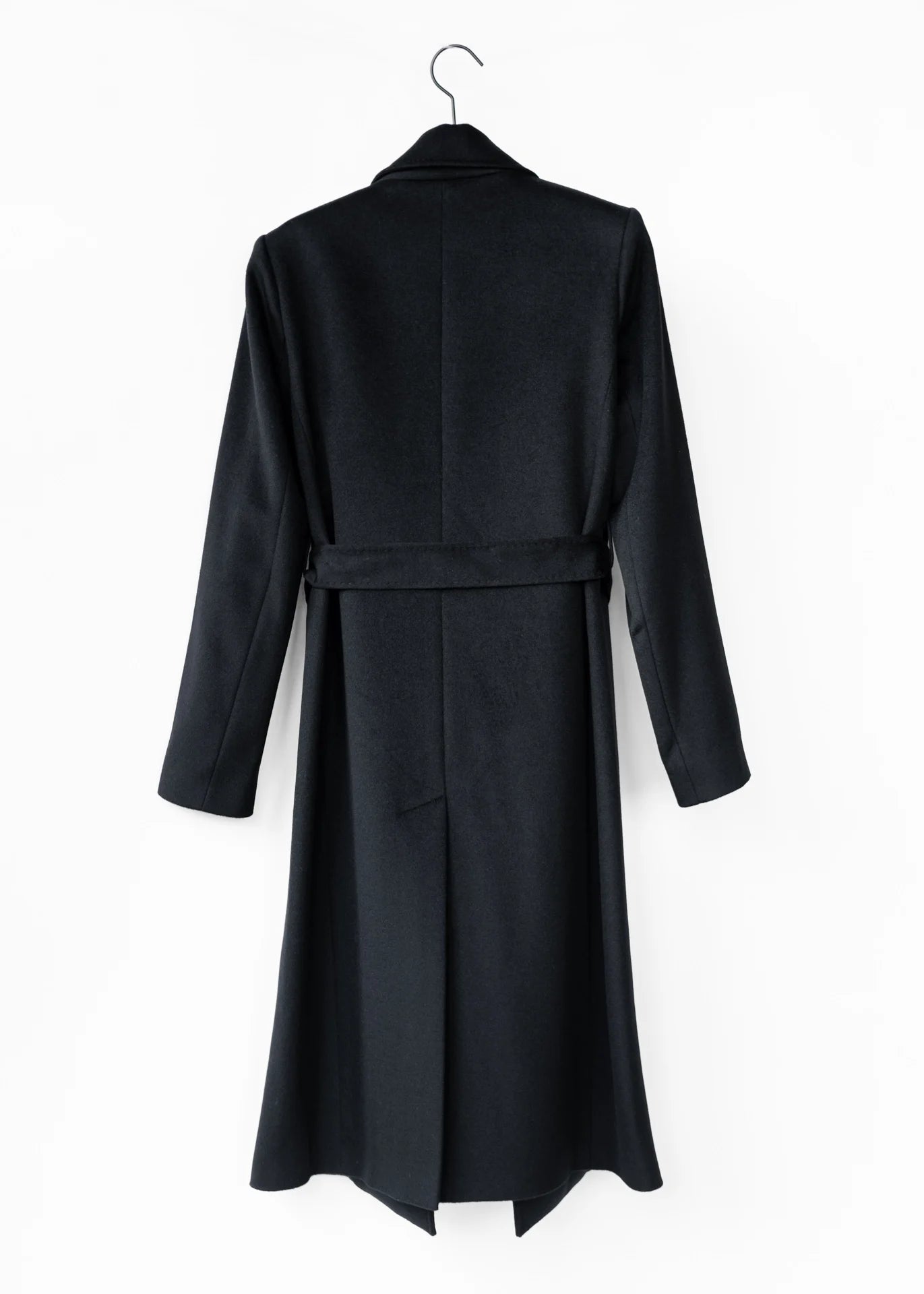 Langer Wollmantel mit Gürtel