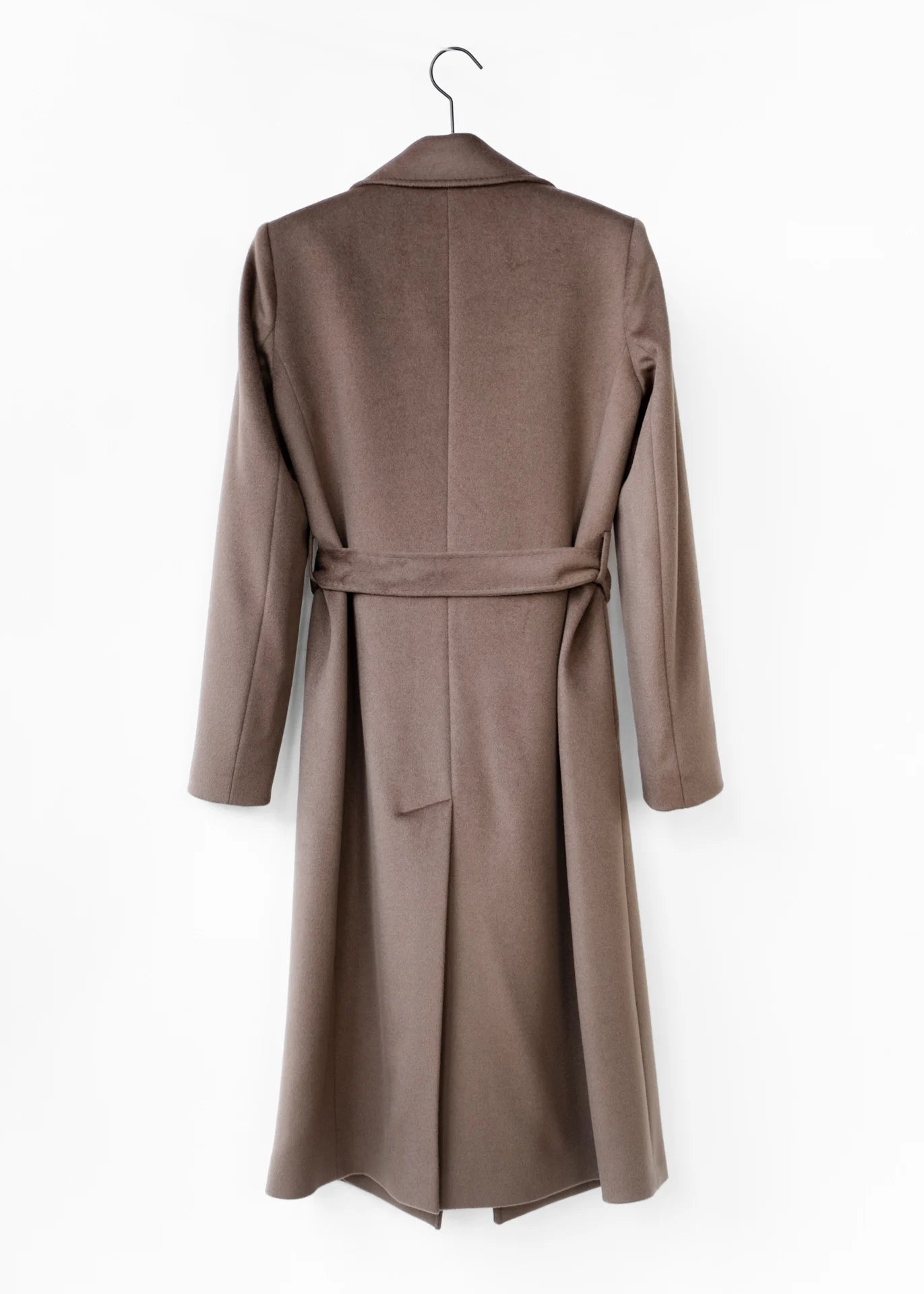Langer Wollmantel mit Gürtel
