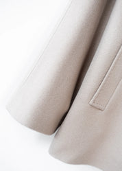 Kurzer Zweireihiger-Mantel