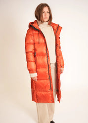 Langer Daunenmantel mit Kapuze