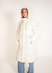 Langer Daunenmantel mit Kapuze