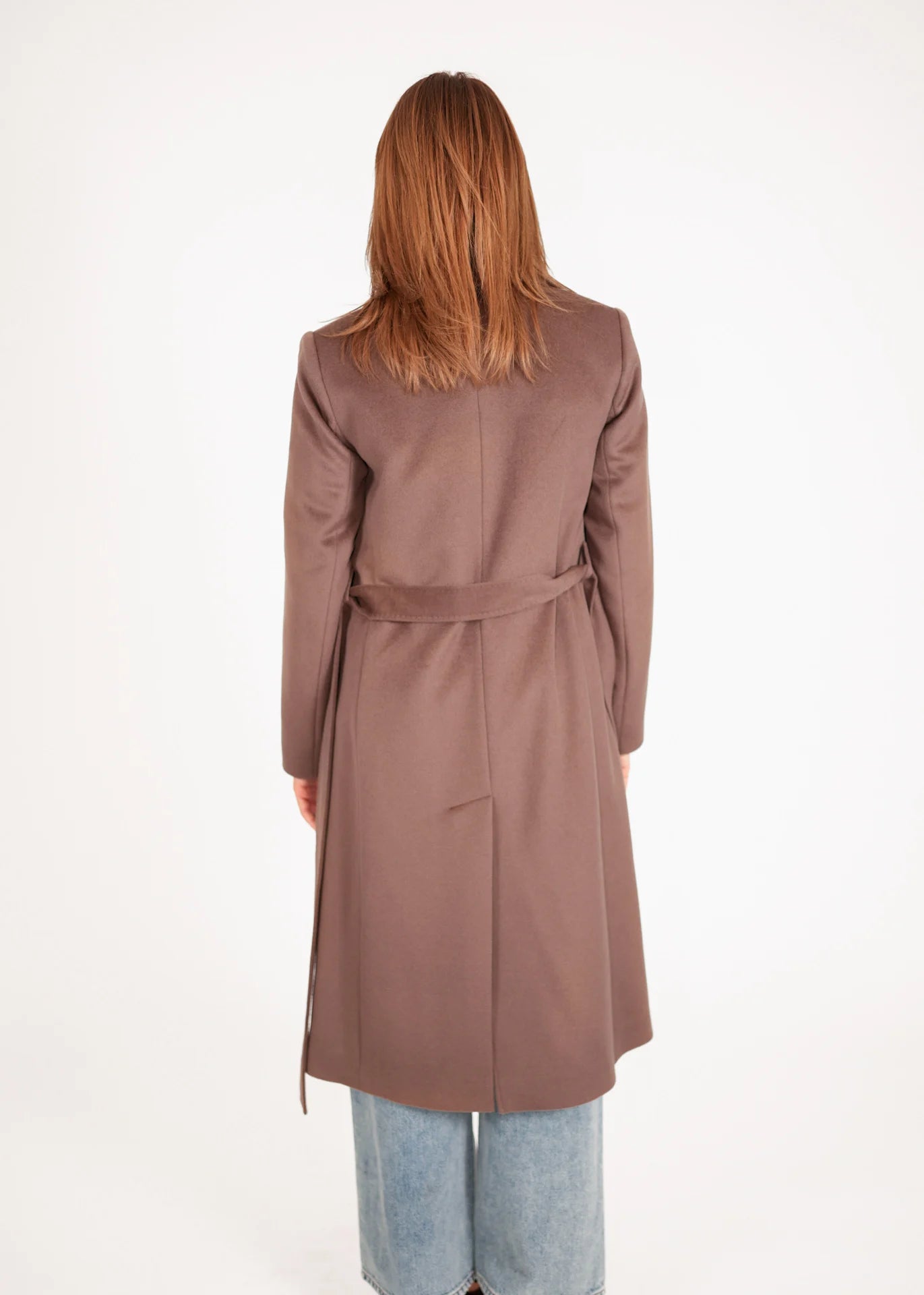 Langer Wollmantel mit Gürtel