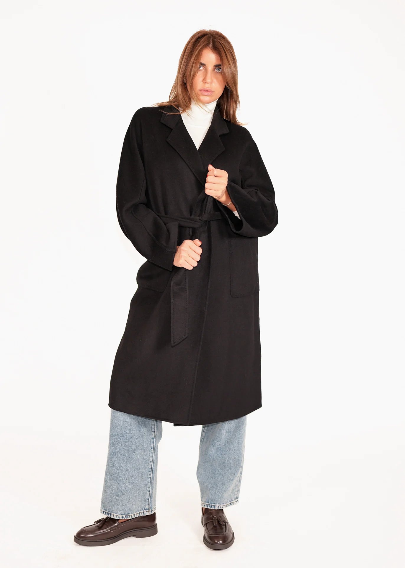 Wollmantel mit Bindegürtel