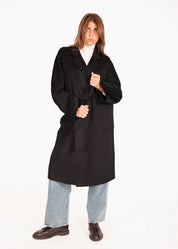 Wollmantel mit Bindegürtel