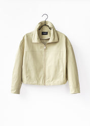 Lightweight jacket with collar