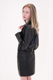 Cropped jacket made of vegan leather