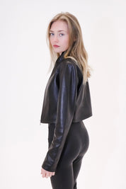 Short leather jacket
