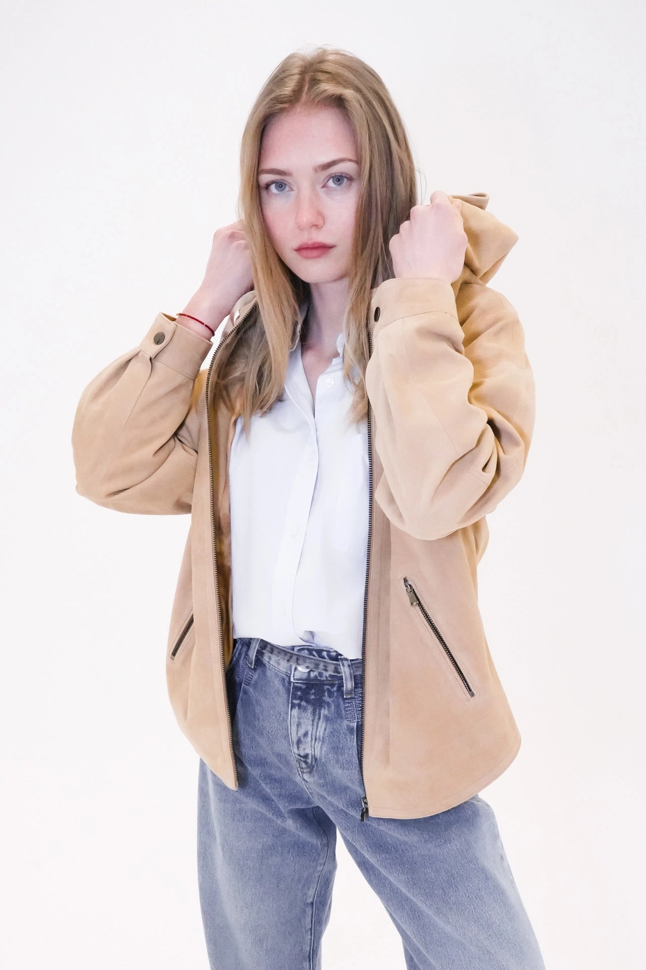 Wildlederjacke mit Kapuze