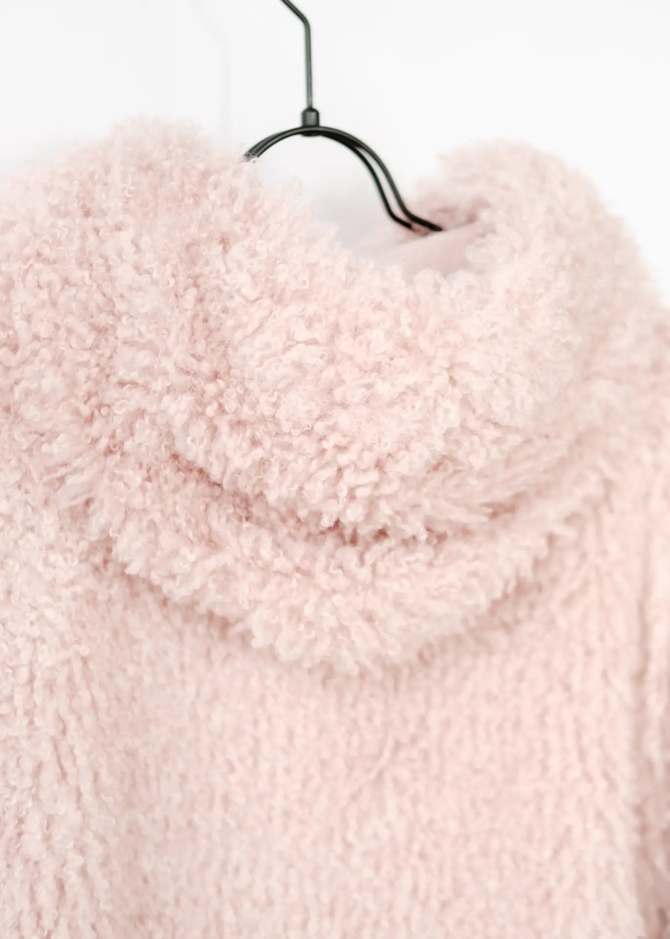 Curly Faux Fur Jacke mit Kapuze