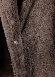 Oversized Teddy Mantel