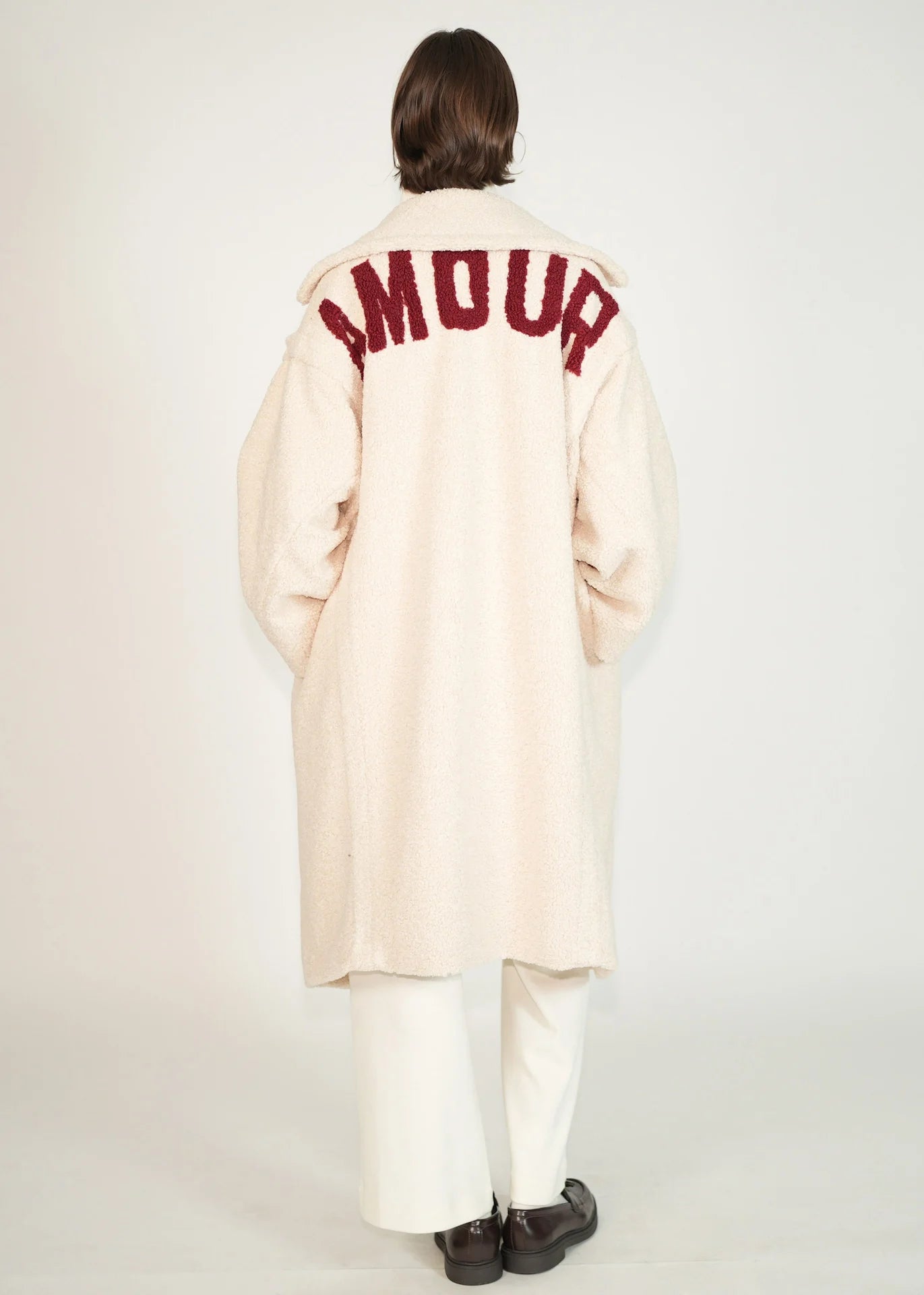 Oversized Teddy Mantel – Amour