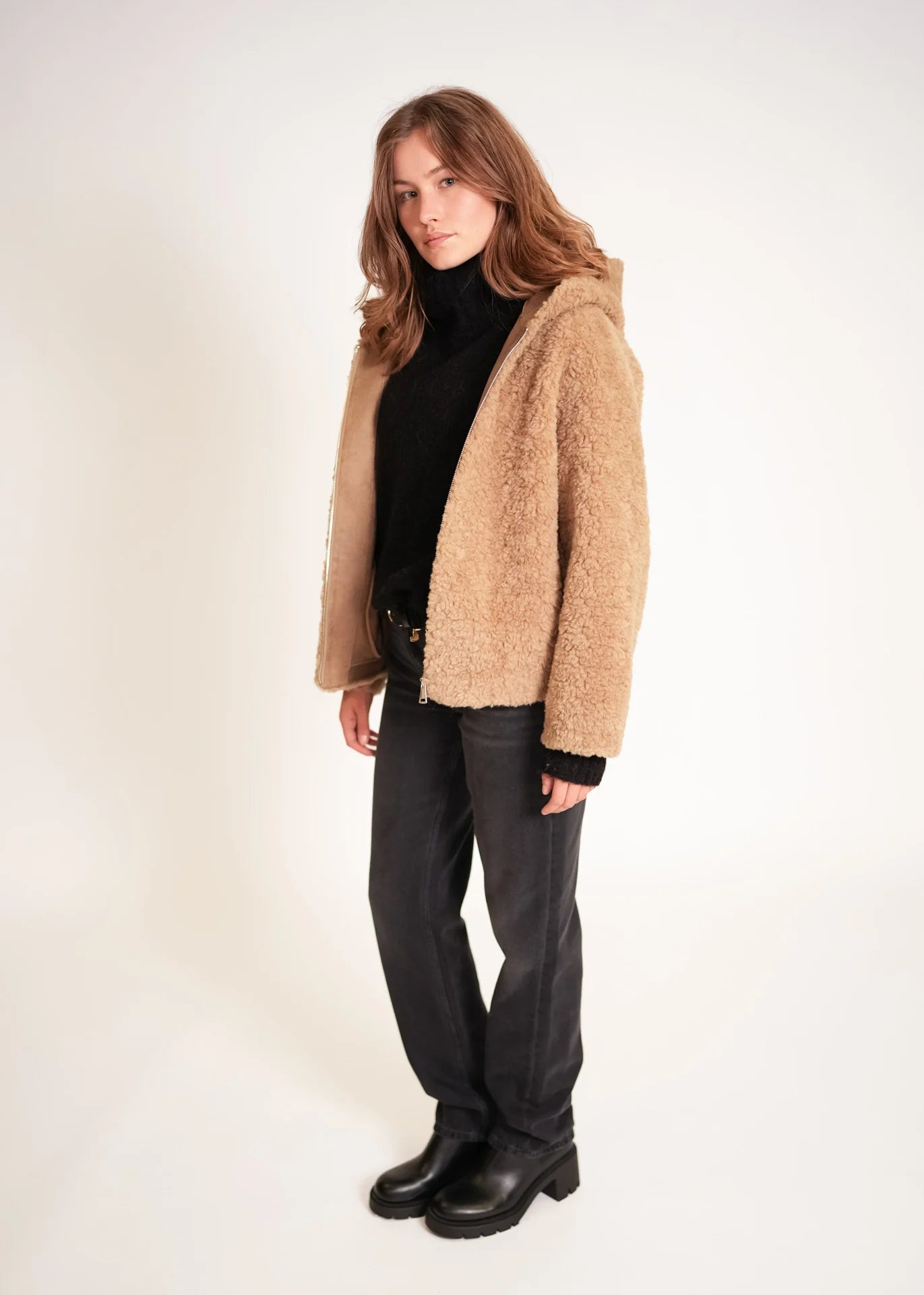 Teddyjacke mit Kapuze