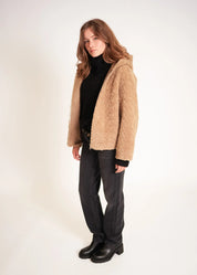 Teddyjacke mit Kapuze
