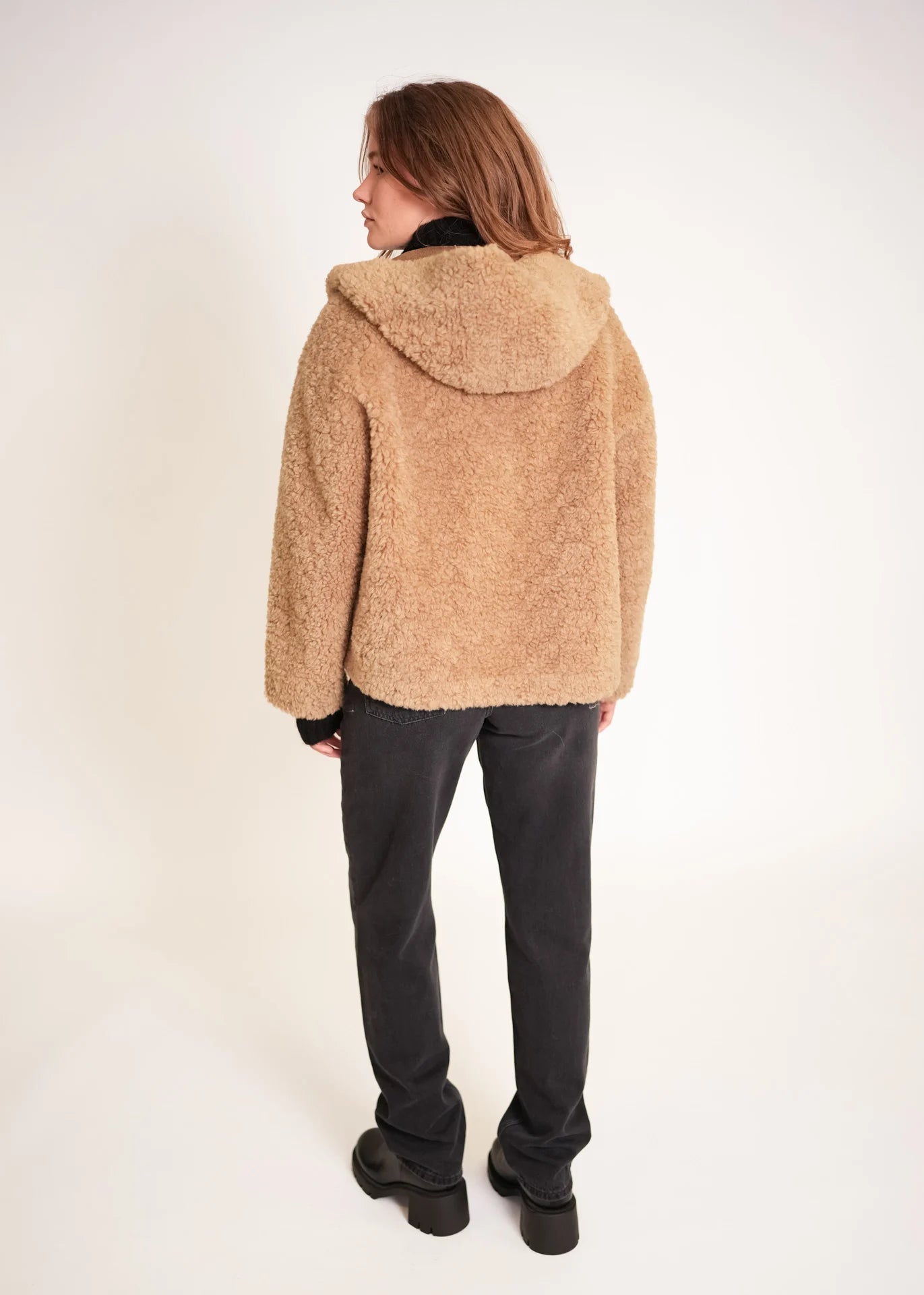 Teddyjacke mit Kapuze