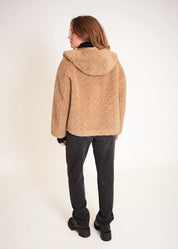 Teddyjacke mit Kapuze