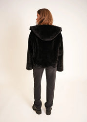 Teddyjacke mit Kapuze