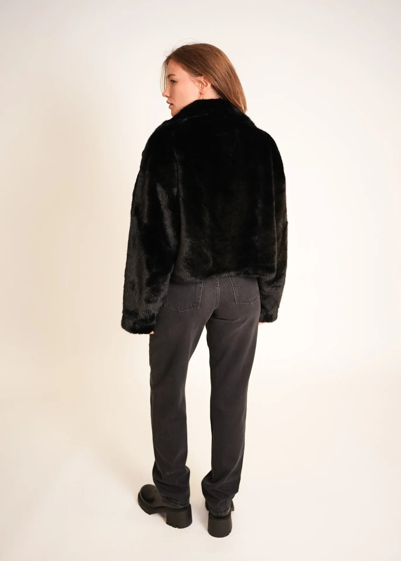Kurze Faux Fur Jacke
