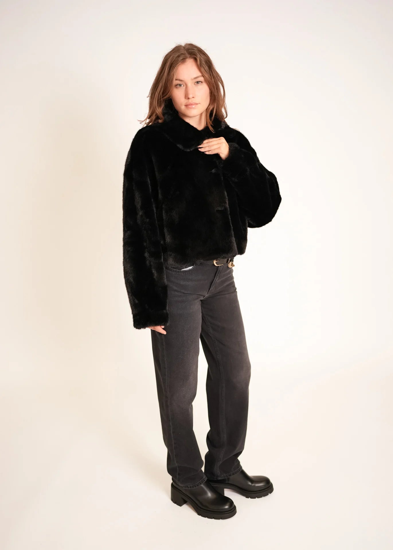 Kurze Faux Fur Jacke