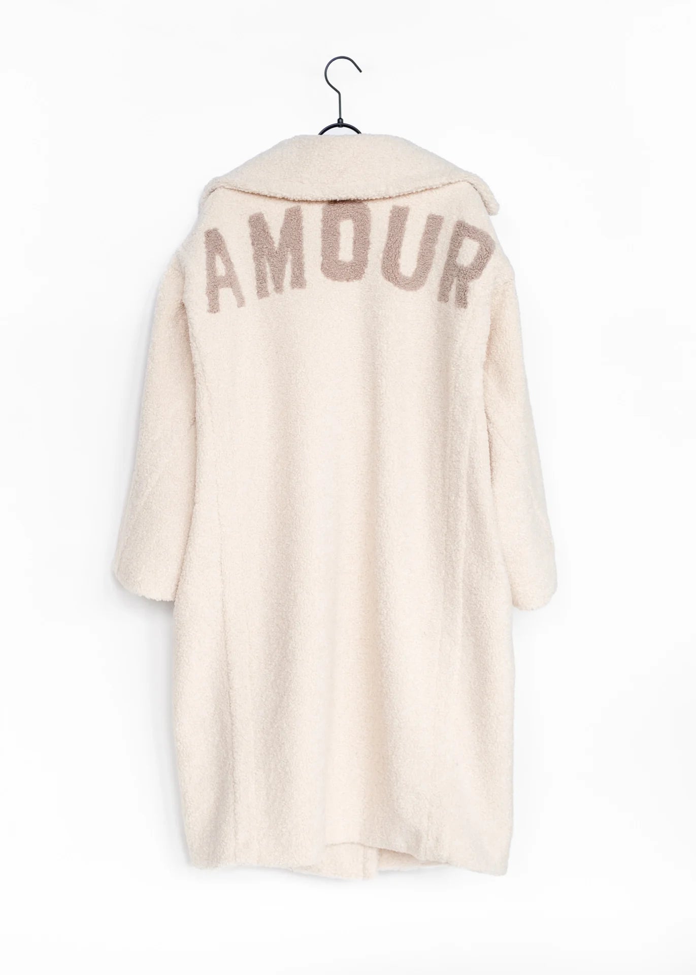 Oversized Teddy Mantel – Amour
