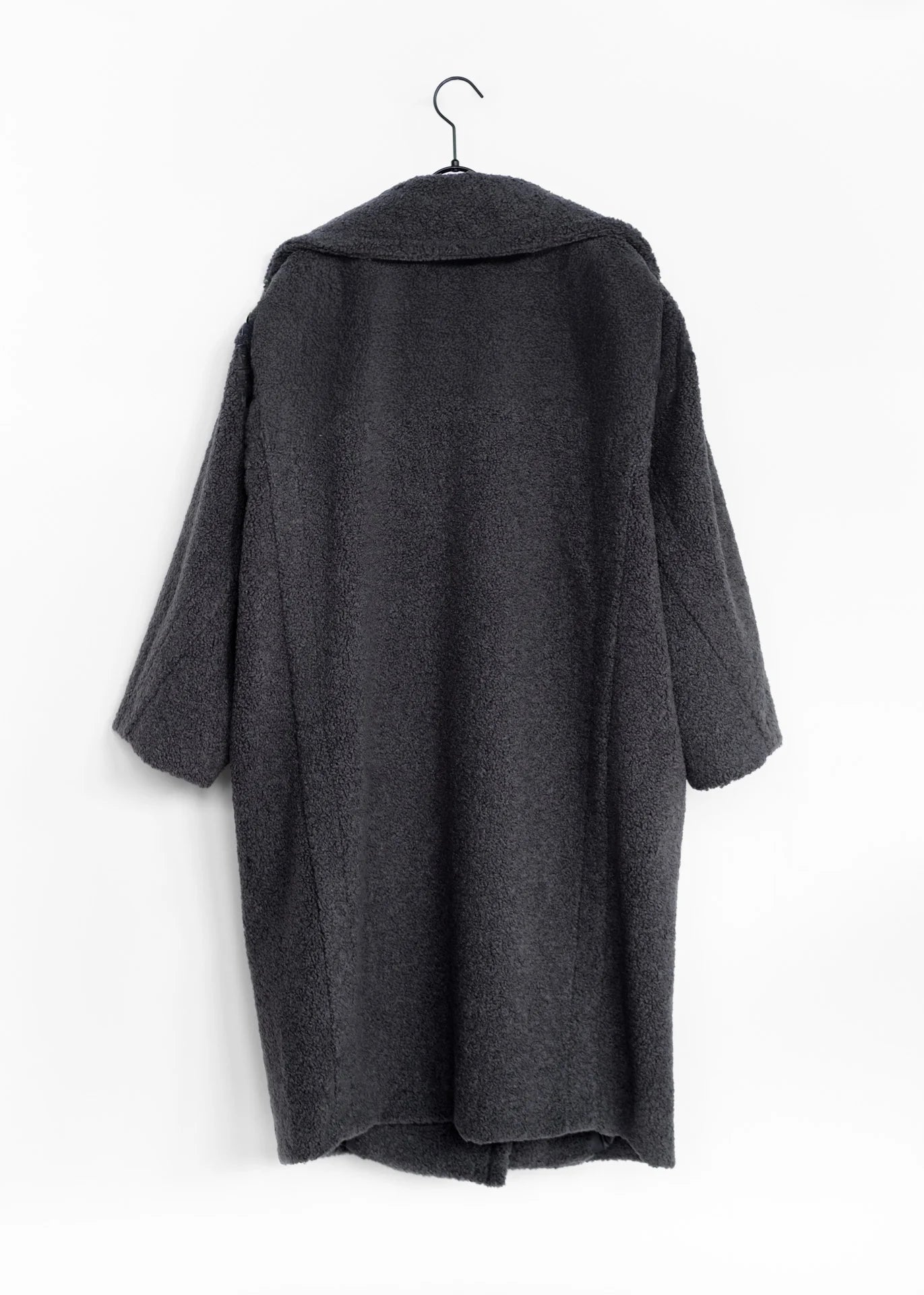 Oversized Teddy Mantel