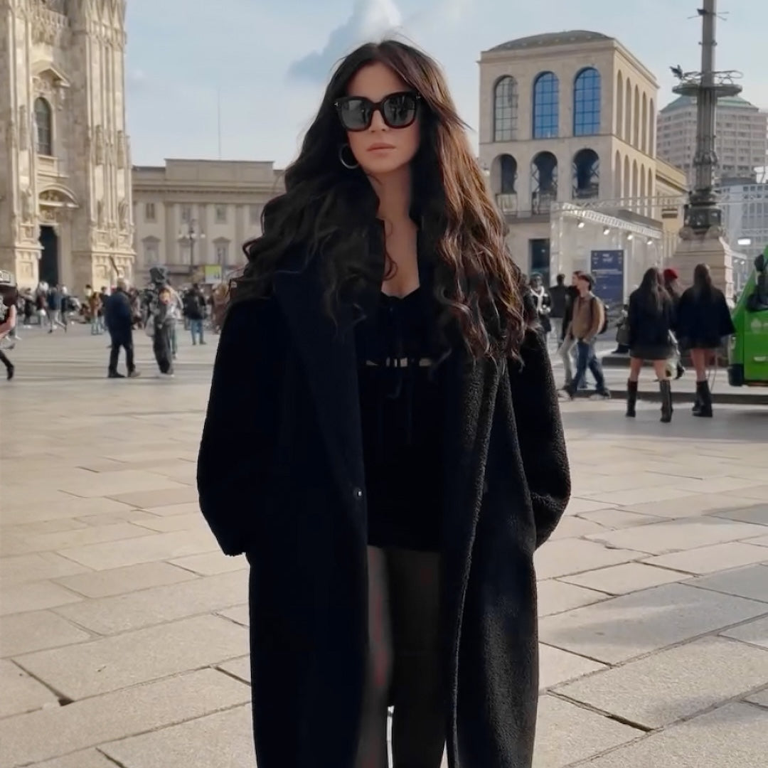 raphaela_samine_2.jpg